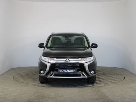Mitsubishi Outlander 2.0 CVT, 2020