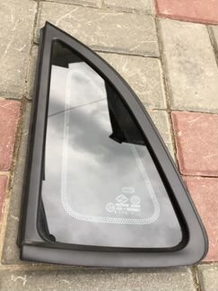 Боковое стекло левое KIA RIO 878104X200