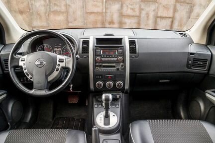 Торпедо (подушка, панель) на Nissan X-Trail T31