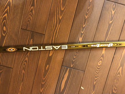 Клюшка Easton Стив Айзерман