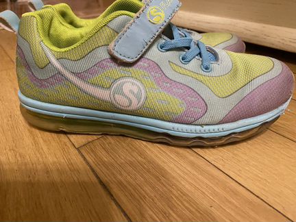 Кроссовки, 35