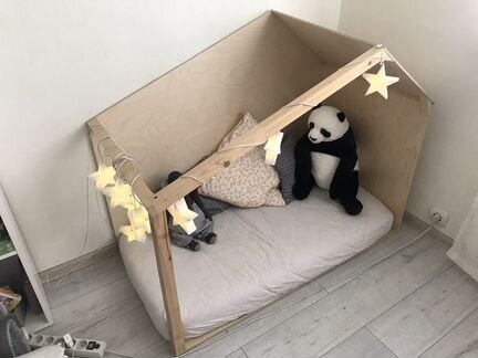 Кроватка домик Для малыша