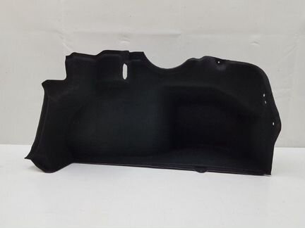 Обшивка багажника правая Toyota Camry V70