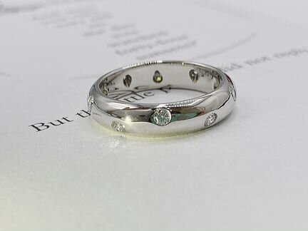 Золотое кольцо с бриллиантами