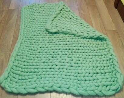 Плед крупной вязки мятного цвета меринос