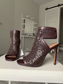 Босоножки Zara