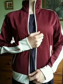 Спортивная куртка