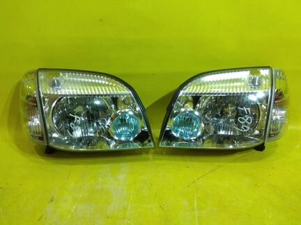 Поворотник правый Nissan X-Trail T30 Т30