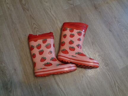 Продам сапожки резиновые