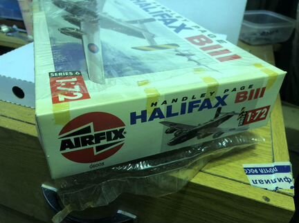 Сборная модель самолёта 1:72,halifax Bll, airfix