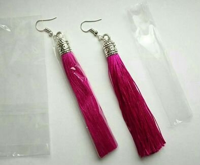 Стильные серьги-кисточки трех оттенков