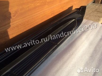 Правый порог Land Cruiser 200