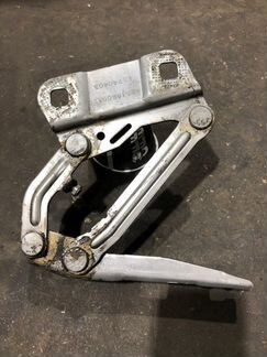 Петля капота левая Mercedes-Benz Ml-Class W164