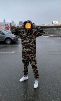 Костюм спортивный