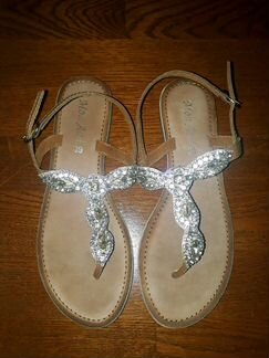 Новые кожаные сандалии Mon Ami