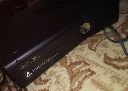 Игровая приставка Xbox 360 S