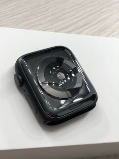 Apple Watch 5 44 mm Ростест (гарантия 25.10.21)