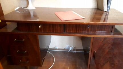 Стол писменный натуральное дерево. Венгрия