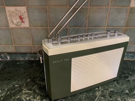 Bang & Olufsen Beolit 700