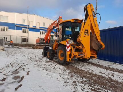 Аренда экскаватора погрузчика в Москве
