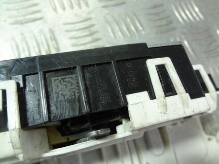 Замок двери передней левой Мерседес 204 212 218