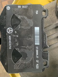 Тормозные колодки передние