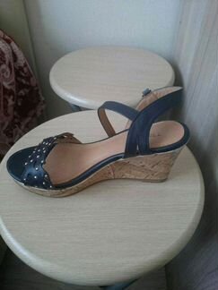 Босоножки кожаные