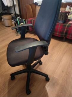 Стул офисный