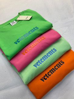 Футболка Vetements