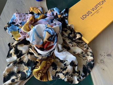 Женский платок Louis Vuitton шелковый арт 35677