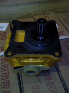 Насос трансмиссии 16Y-75-24000/07432-71203