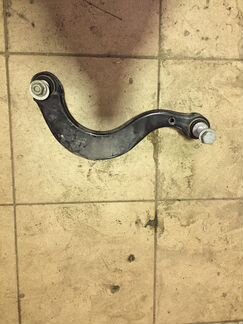 Рычаг задний верхний (серп) Шкода Йети