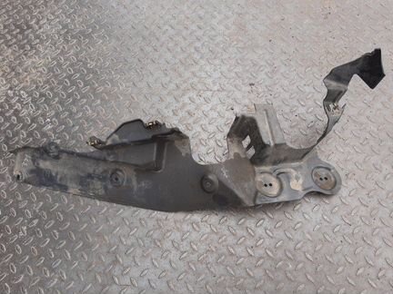 Кожух рулевого механизма левый нижний Bmw X6 F16