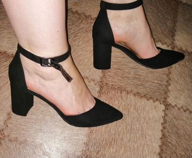 Абсолютно новые черные туфли Taccardi р.38-39