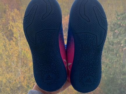 Футбольные бутсы