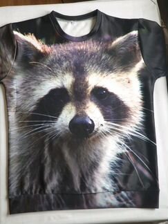 Лонгслив с принтом енот