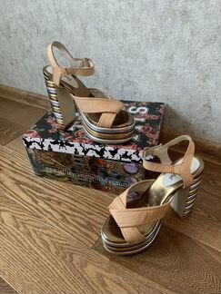Босоножки бежевые Jeffrey Campbell оригинал
