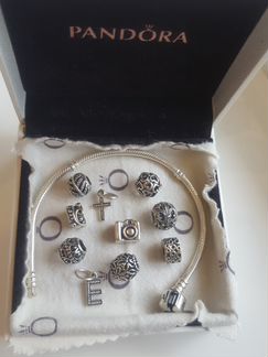 Серебряные браслет и шармы Pandora