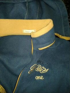 Ветровка и флисовая куртка