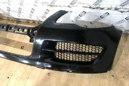 Бампер передний черный VW Touareg 07-10 г.в