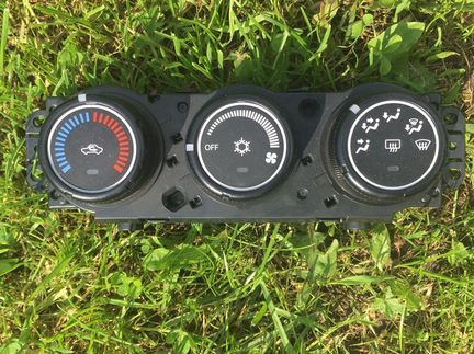 Lancer X Блок управление отопитель