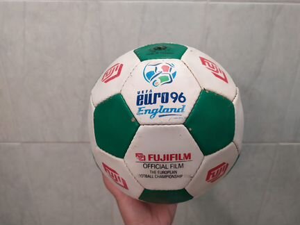 Футбольный мяч uefa euro 1996