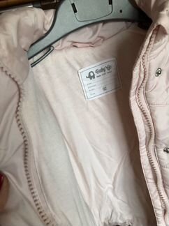 Демисезонная куртка на девочку 92