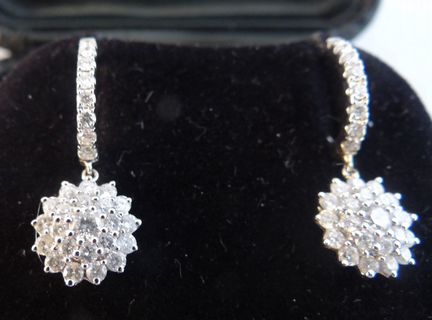 Красивые Серьги с Бриллиантами Золото 750