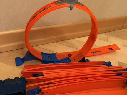Hot wheels трек