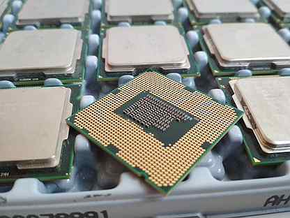 Multi core processor. микросхема intel core i7-3960x. пришел процессор без упаковки. Lga1366 процессоры. Intel кремниевый чип.