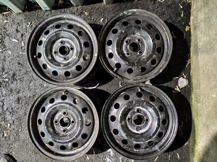 Диски бу оригинал R15 N на Hundai Kia