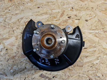 Кулак поворотный передний левый Хонда Цивик 4Д