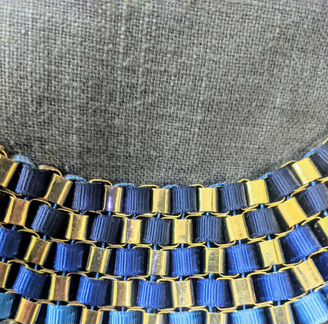 Украшение на шею