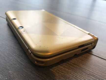 Nintendo 3DS XL Gold/Black Limited Edition